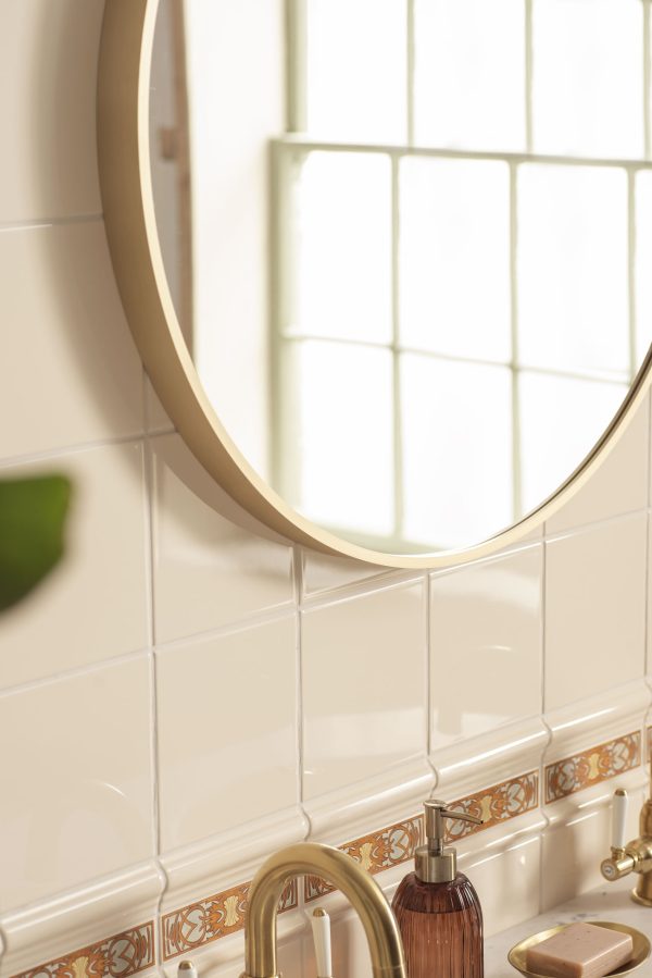 Artworks_Evening-Reverie-Panel-IM-0014804-IM-005718-with-Corner-Tile-Quarter-Tile-and-County-White-Tile-Mouldings