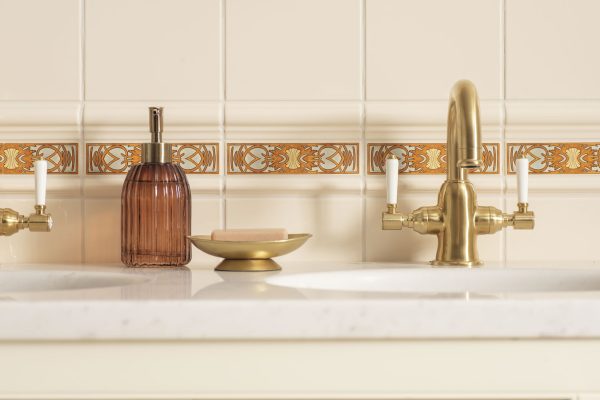 Artworks_Evening-Reverie-Panel-IM-0014804-IM-005718-with-Corner-Tile-Quarter-Tile-and-County-White-Tile-Mouldings